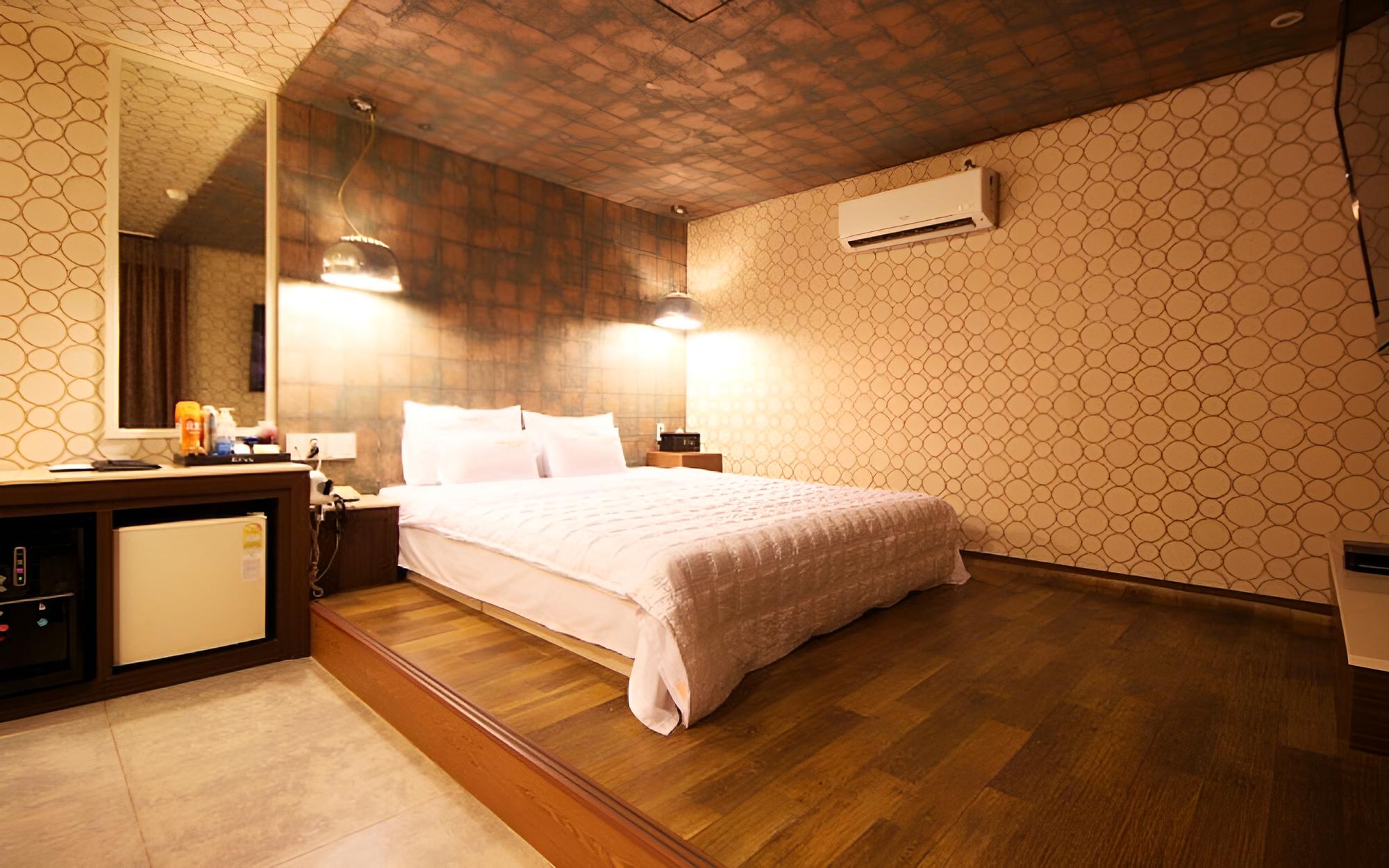 Busan Sasang Mr Brick Hotel