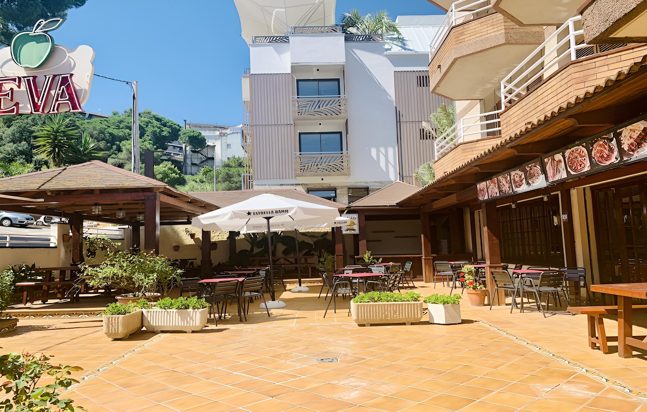 Eva Apartahotel