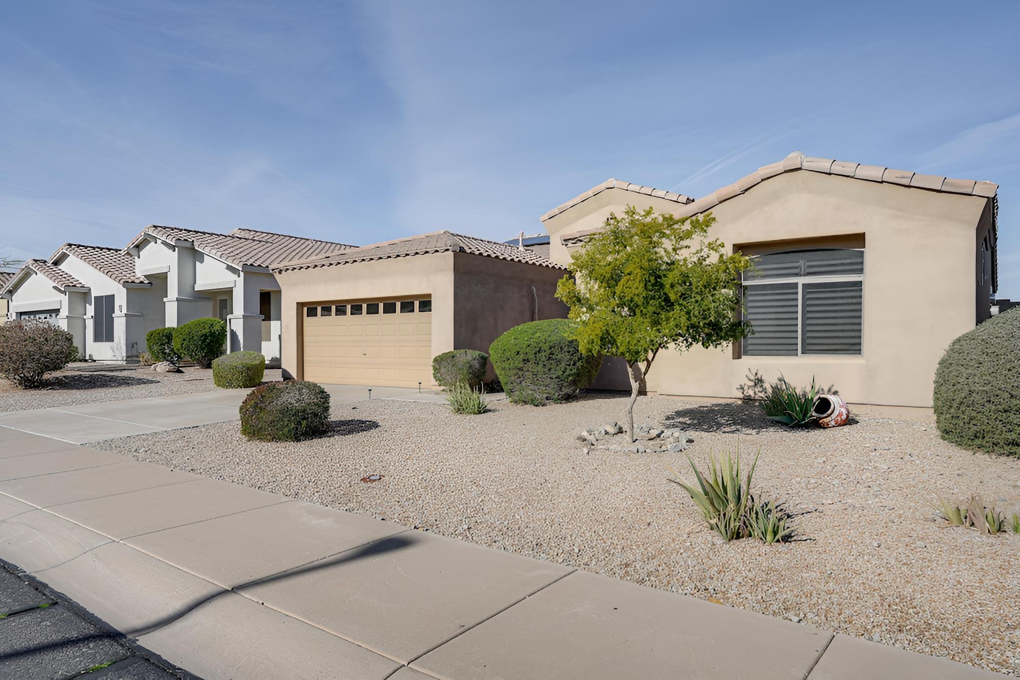 Goodyear Desert Oasis: Private Yard & Heated Pool!
