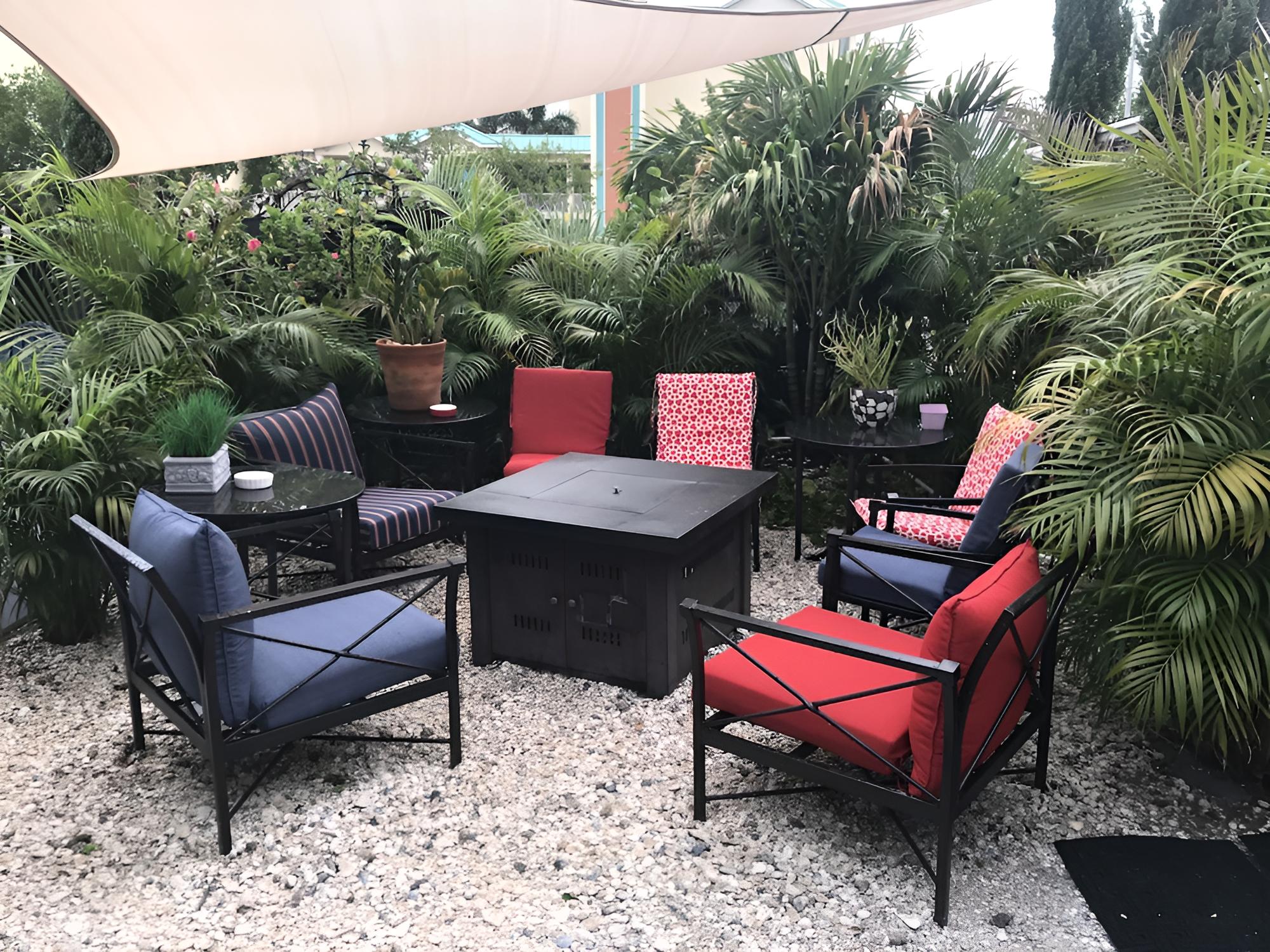 Sir David Guesthouse - Adults Only