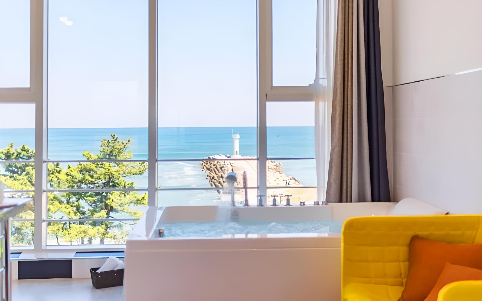 Gangneung Maeoblic Pension view 2