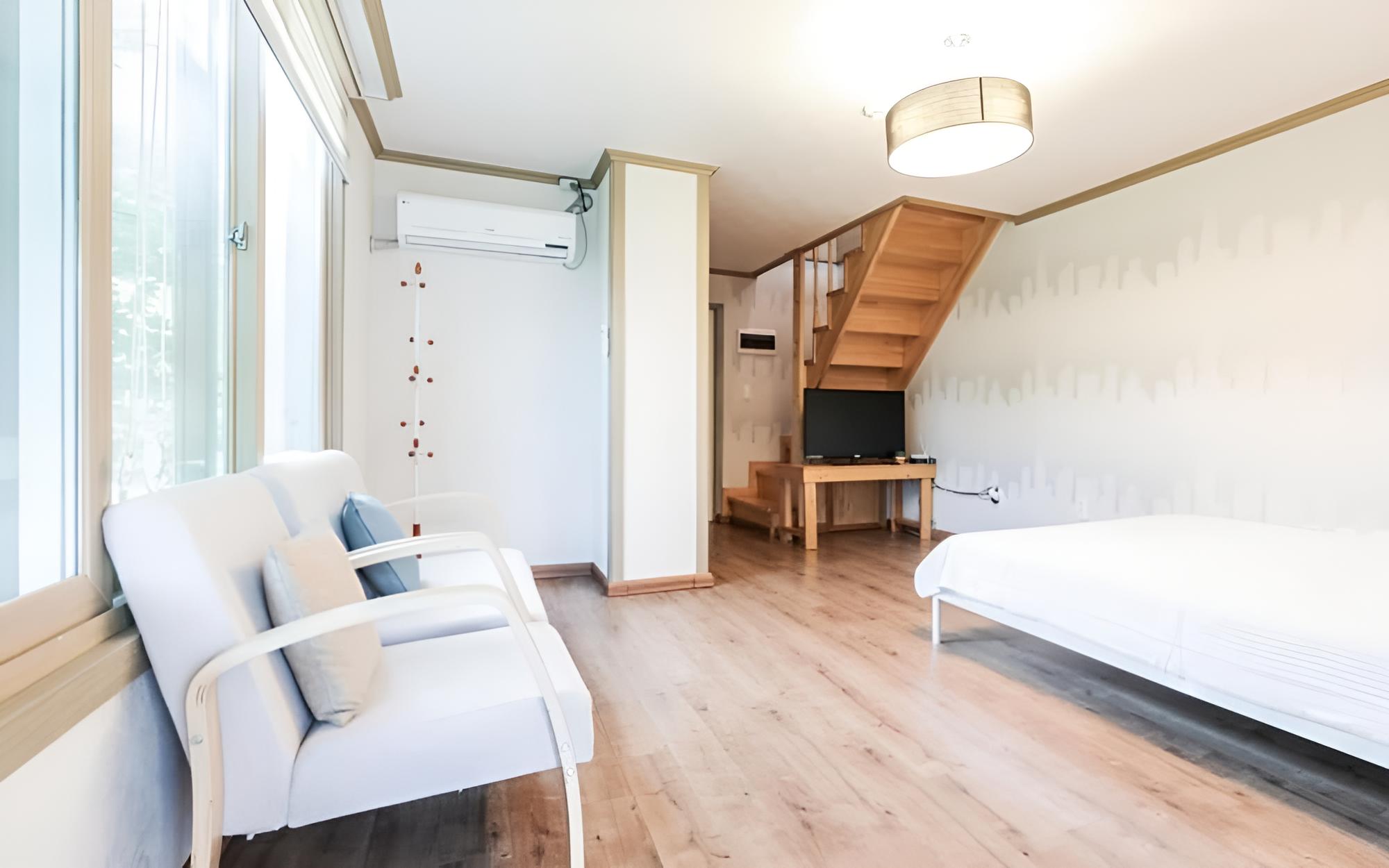 Hongcheon Lama Richa Pension