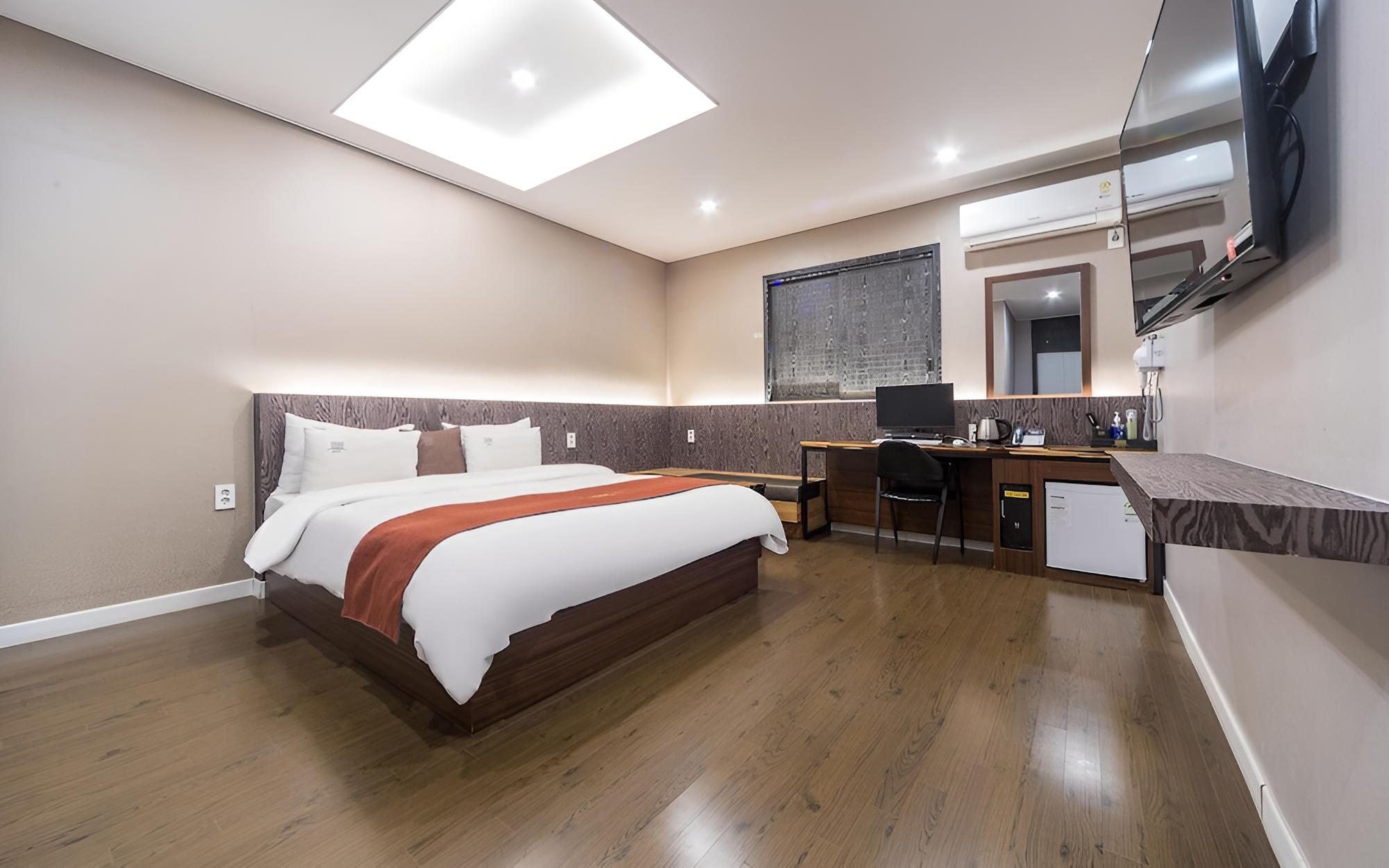 Wanju Grand Hotel