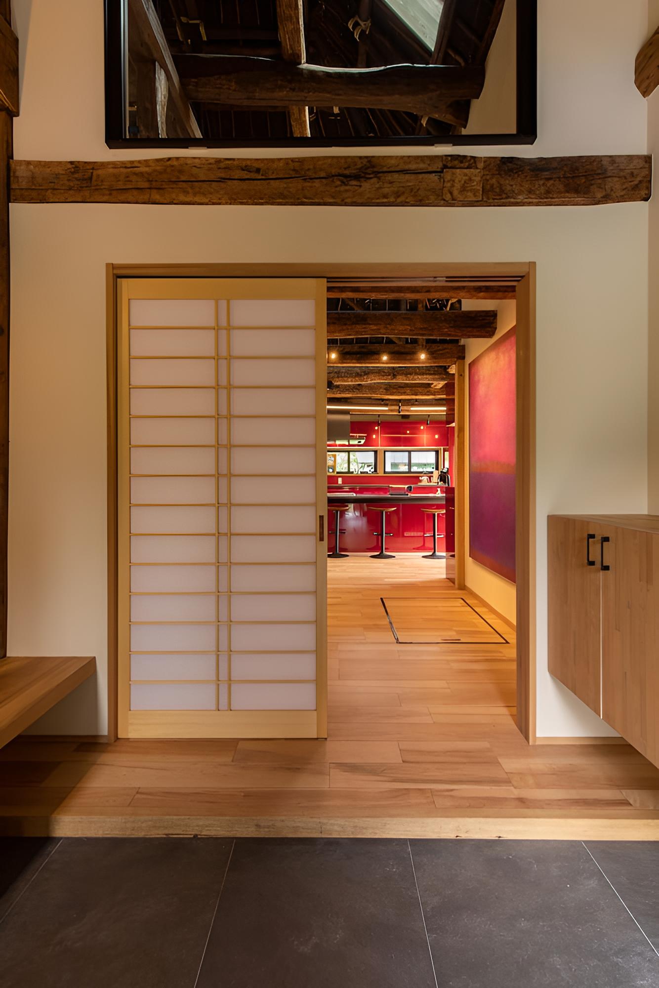 Tonbo House