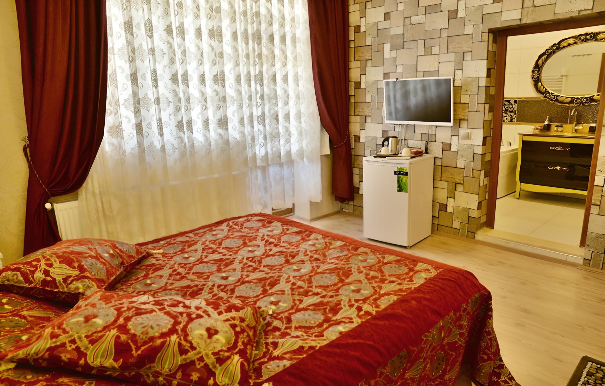 Dedeli Deluxe Hotel