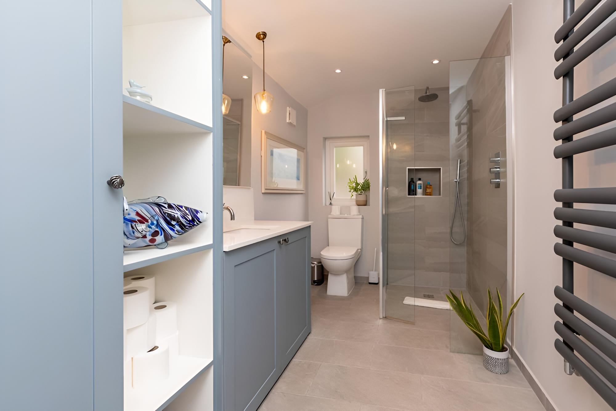 Vibrant 1BD Home With Outdoor Patio - Hammersmith!
