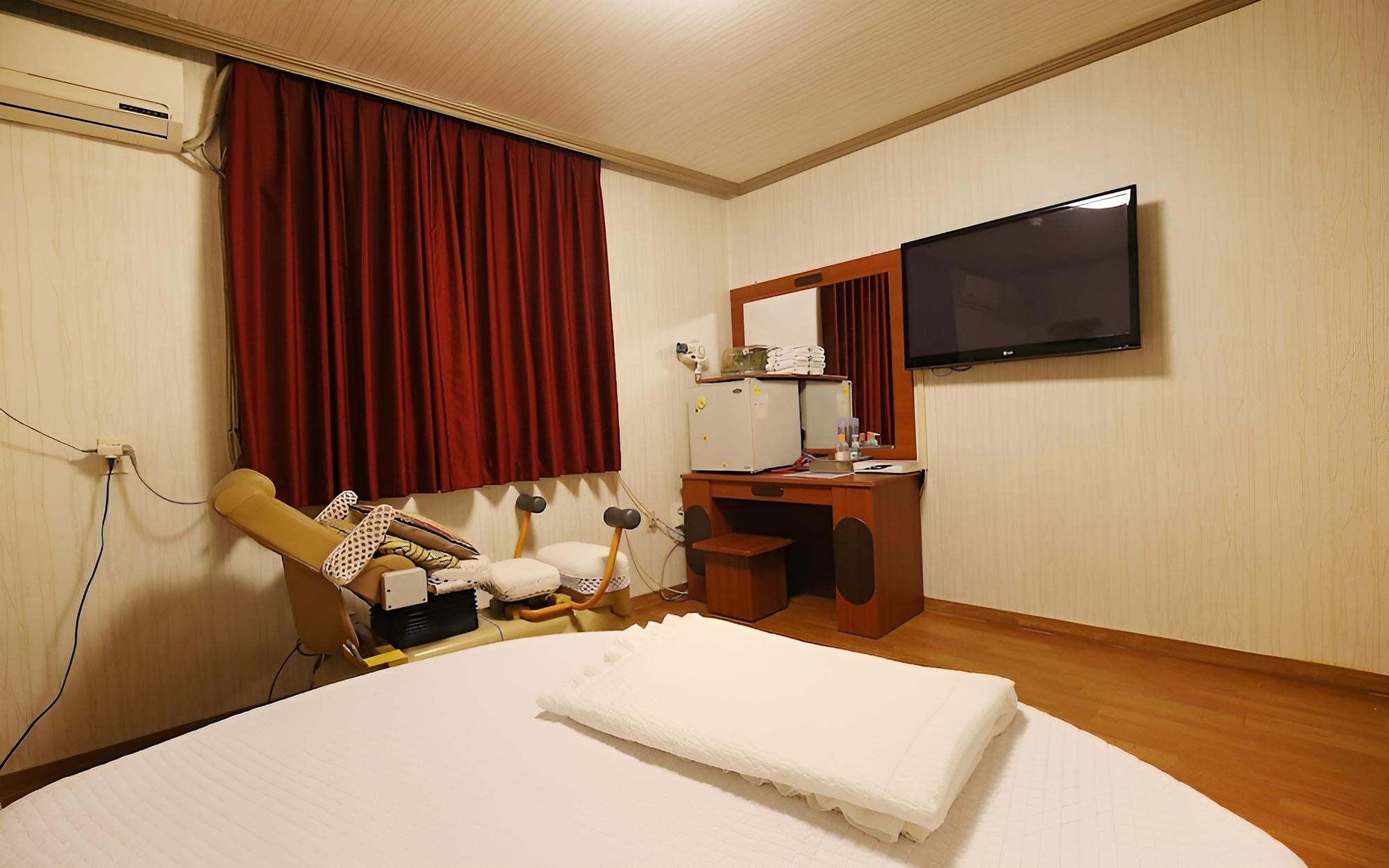 Yesan Grand Motel