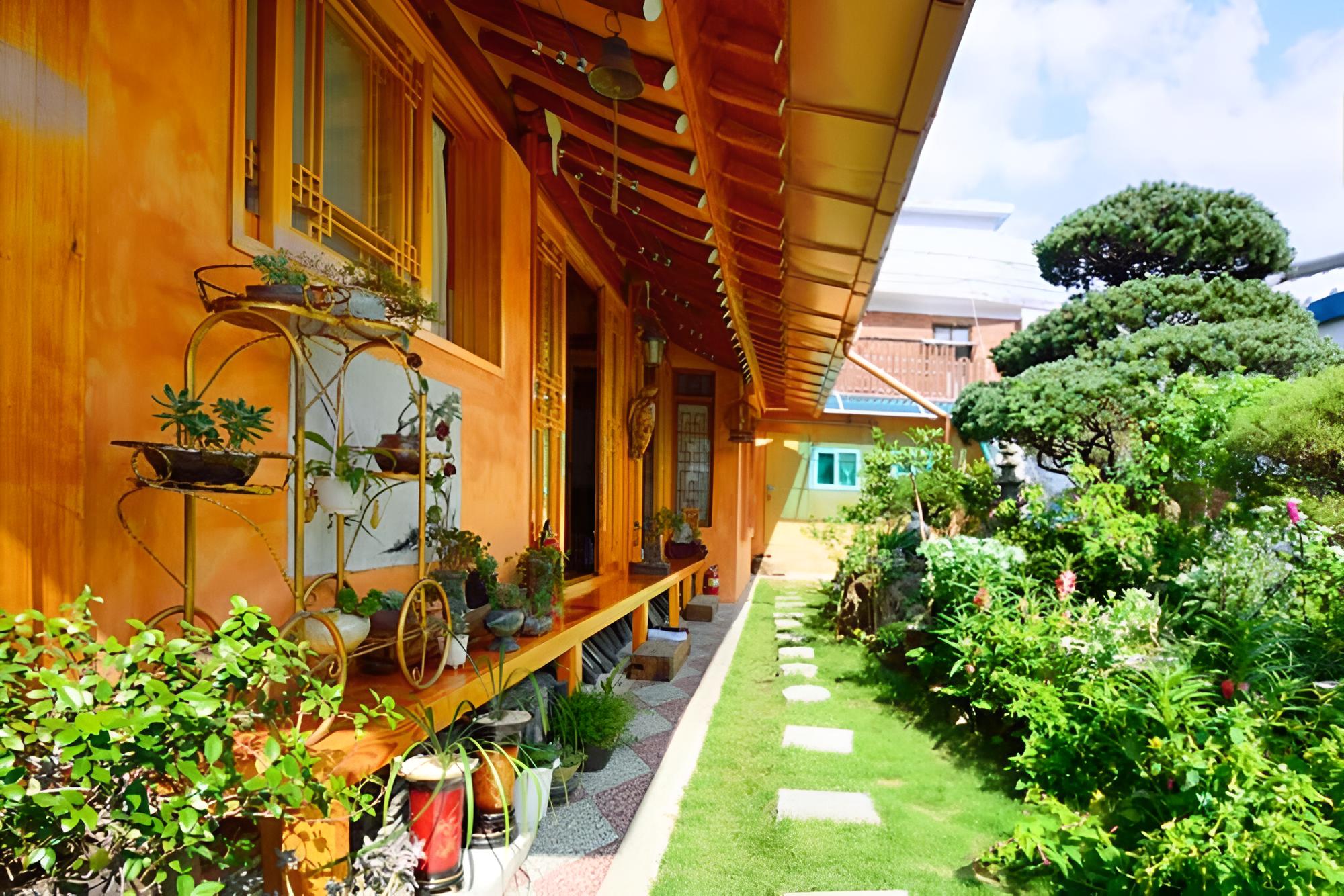 Jeonju Good Day Hanok Stay view 2