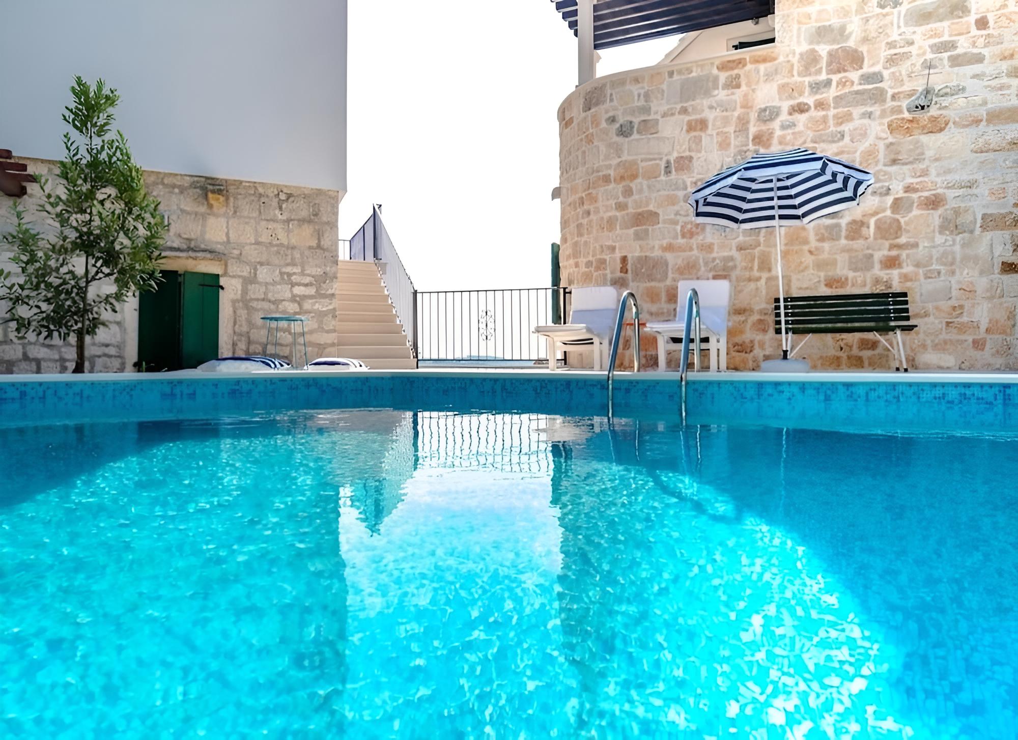 Vjerocka - With Pool - H