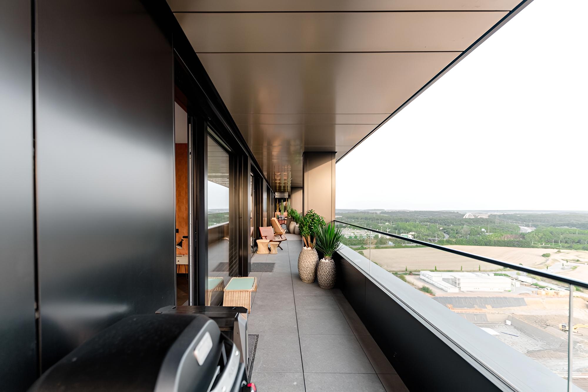 SKYLUX21-Designer Penthouse W Concierge