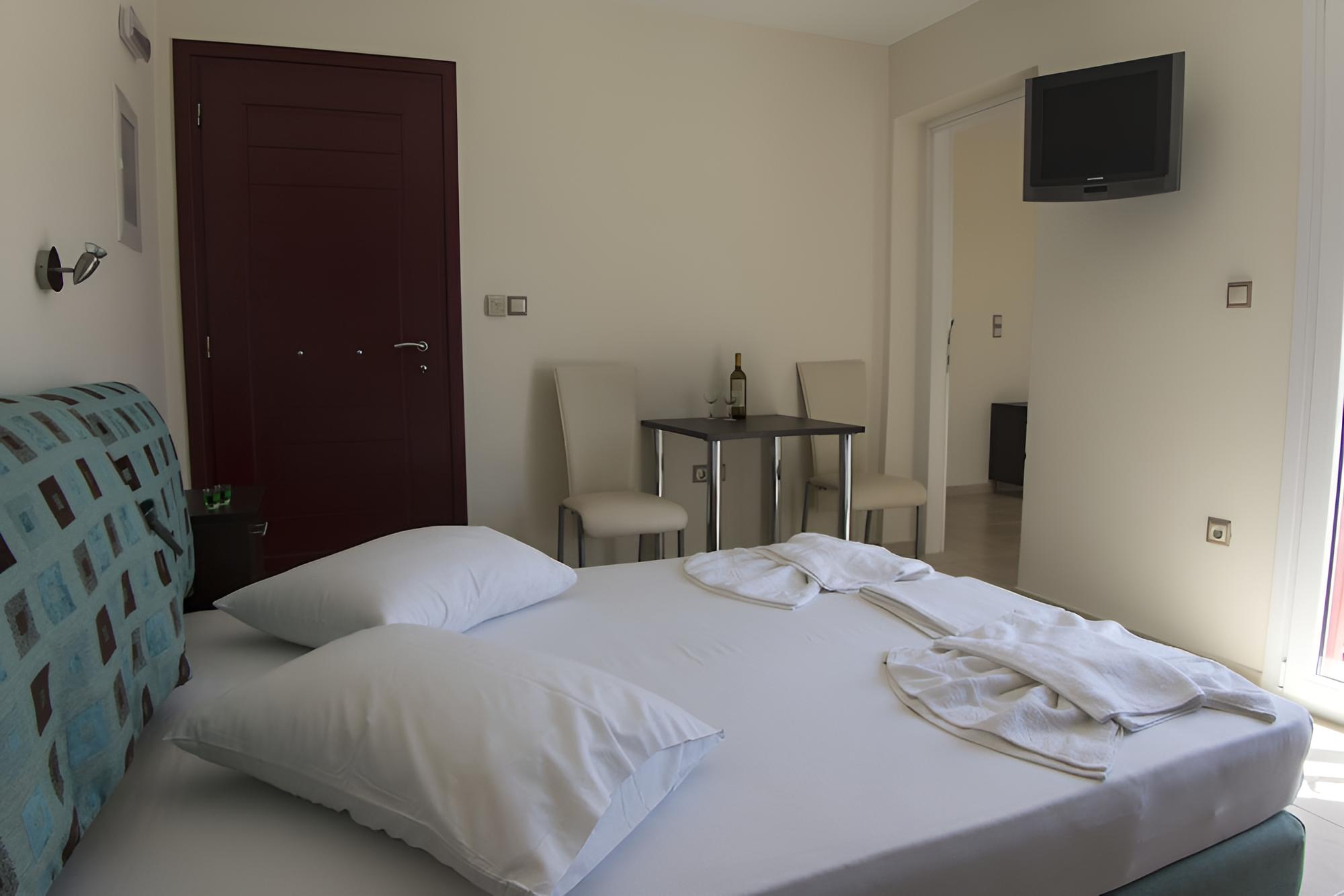 Naxos Mare Studios