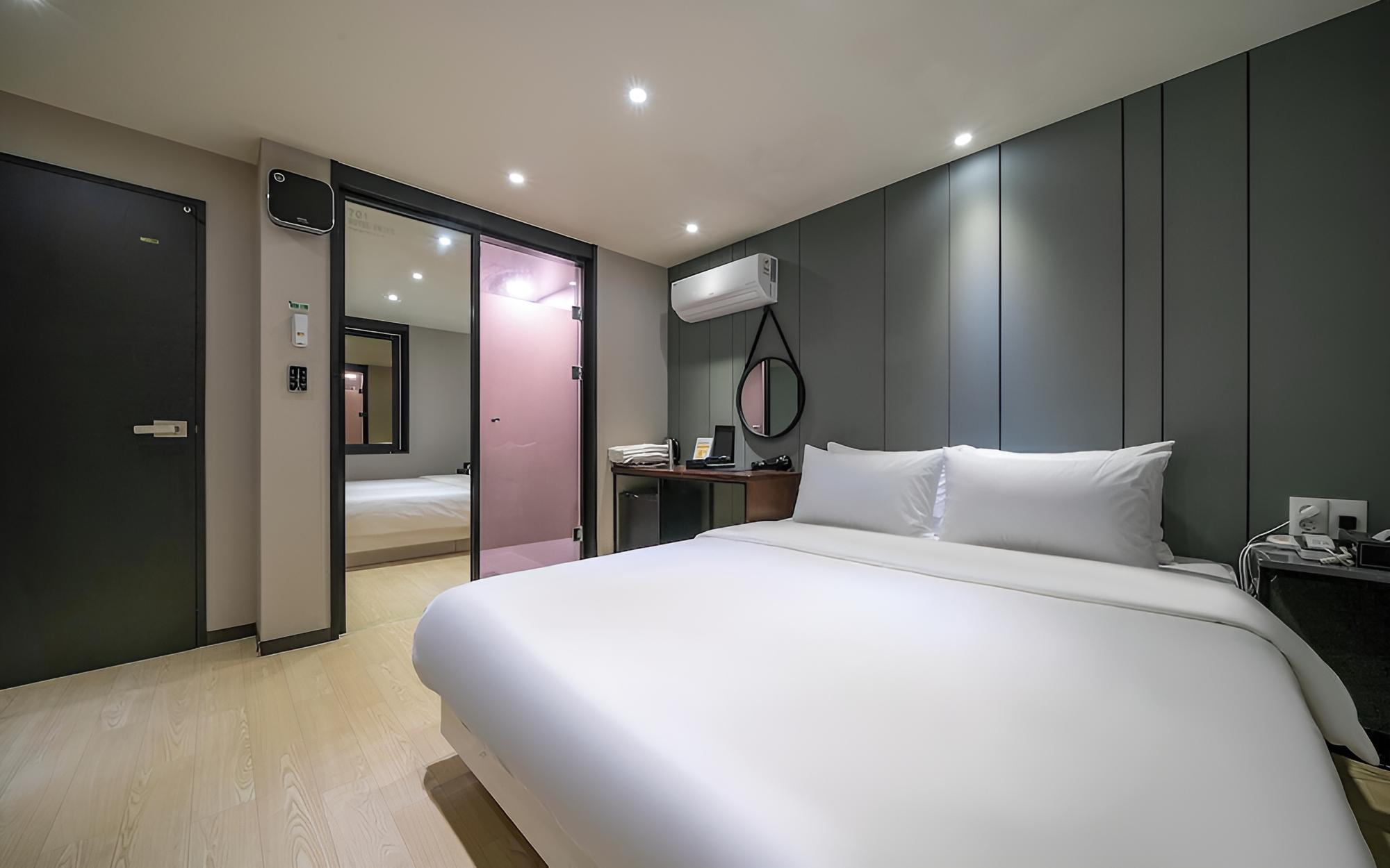 Busan Daeyeondong Hotel Smith