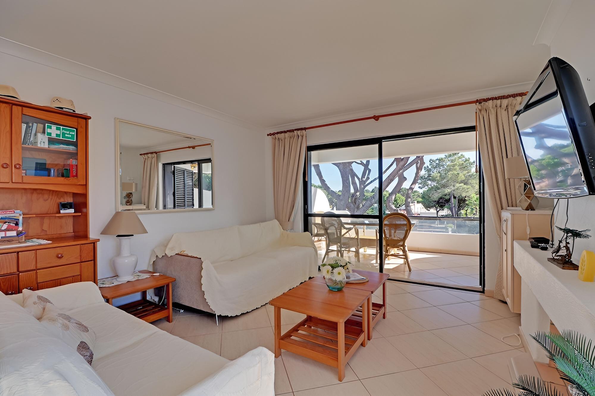 Vilamoura Terrace With Pool by Homing view 2