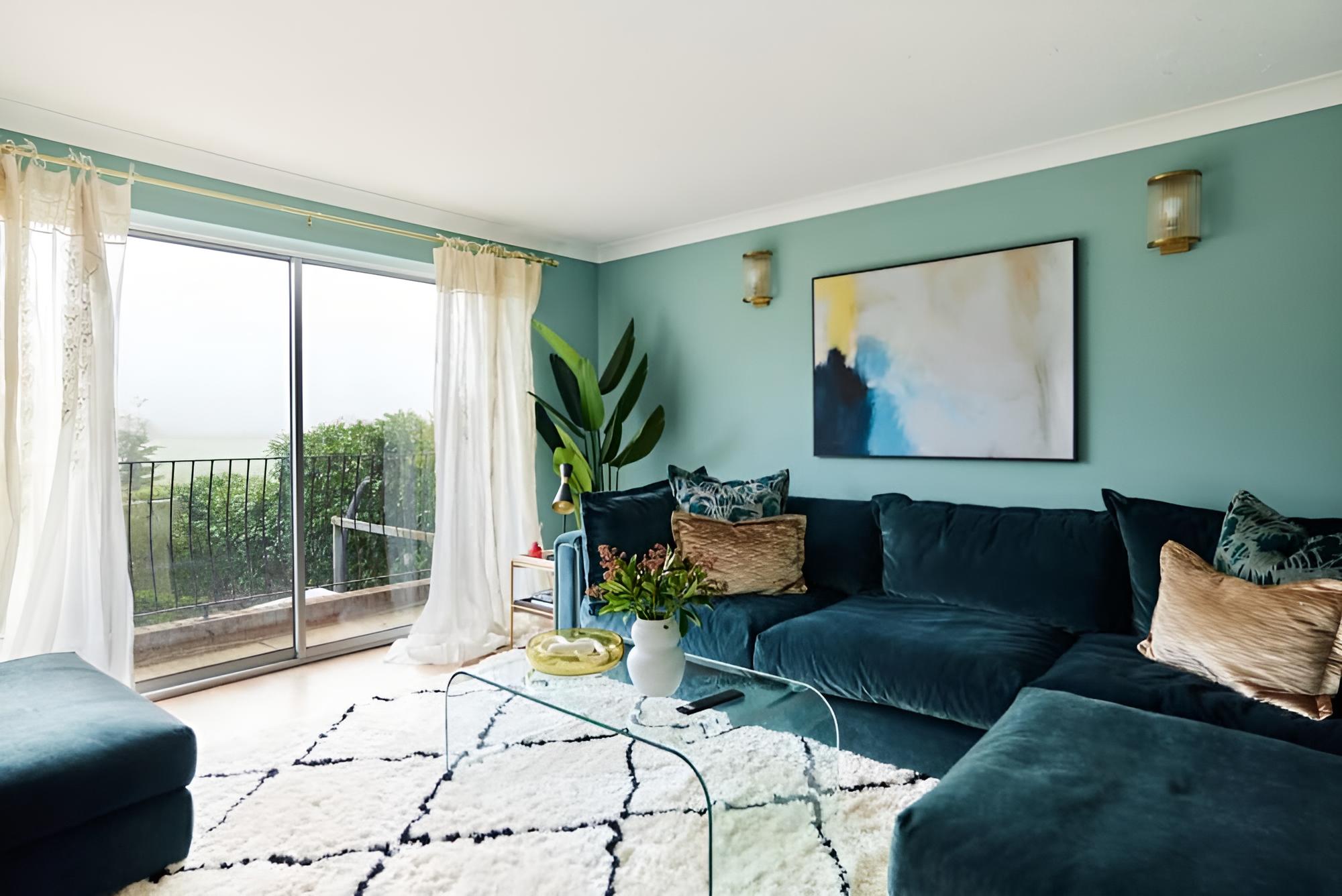 The Farnham Arms - Captivating 4bdr House With Garage