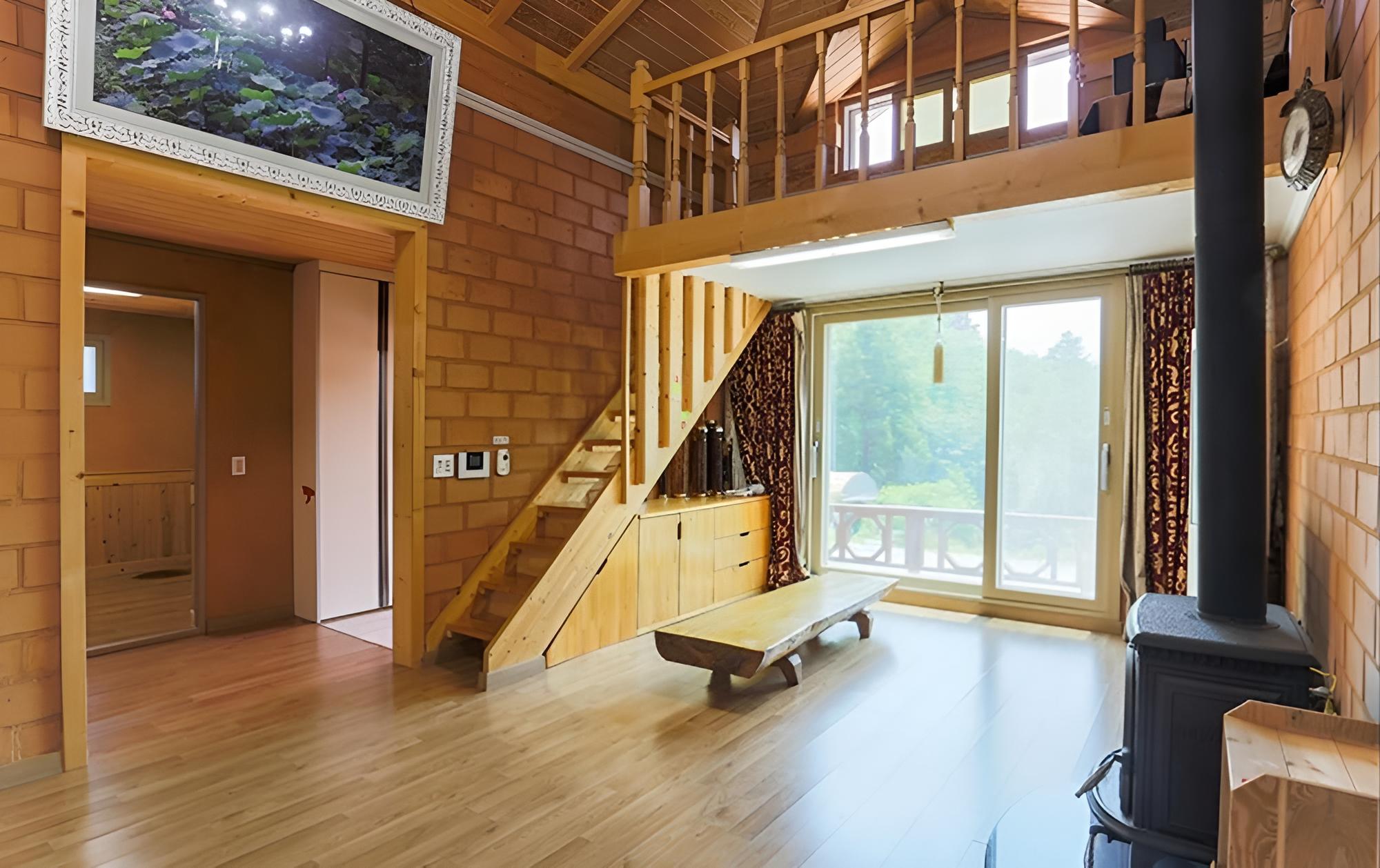 Donghae Red Clay Gueasthouse Pension