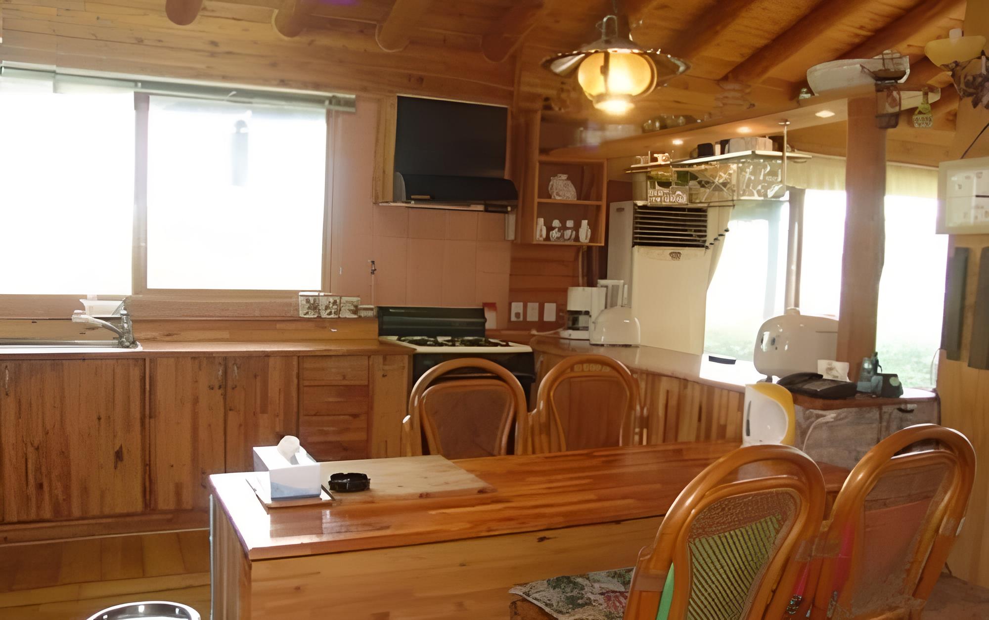 Yangpyeong Dalbichi Meomuneunjip view 4