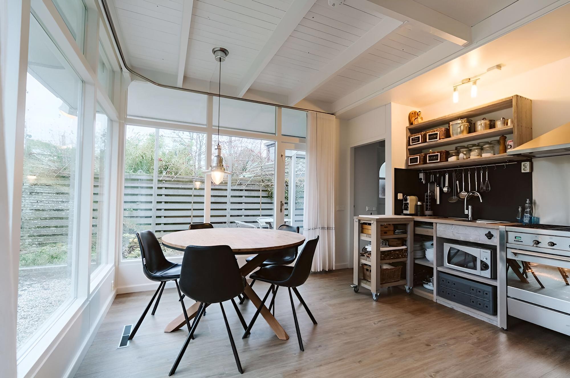 Attractive Holiday Home With Heated Terrace