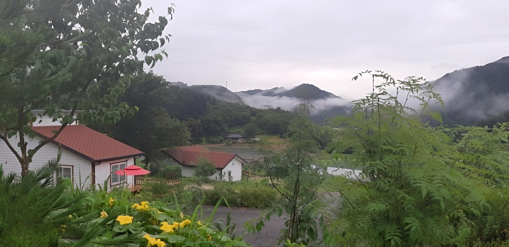 Pyeongchang Byeolmaru Pension view 3
