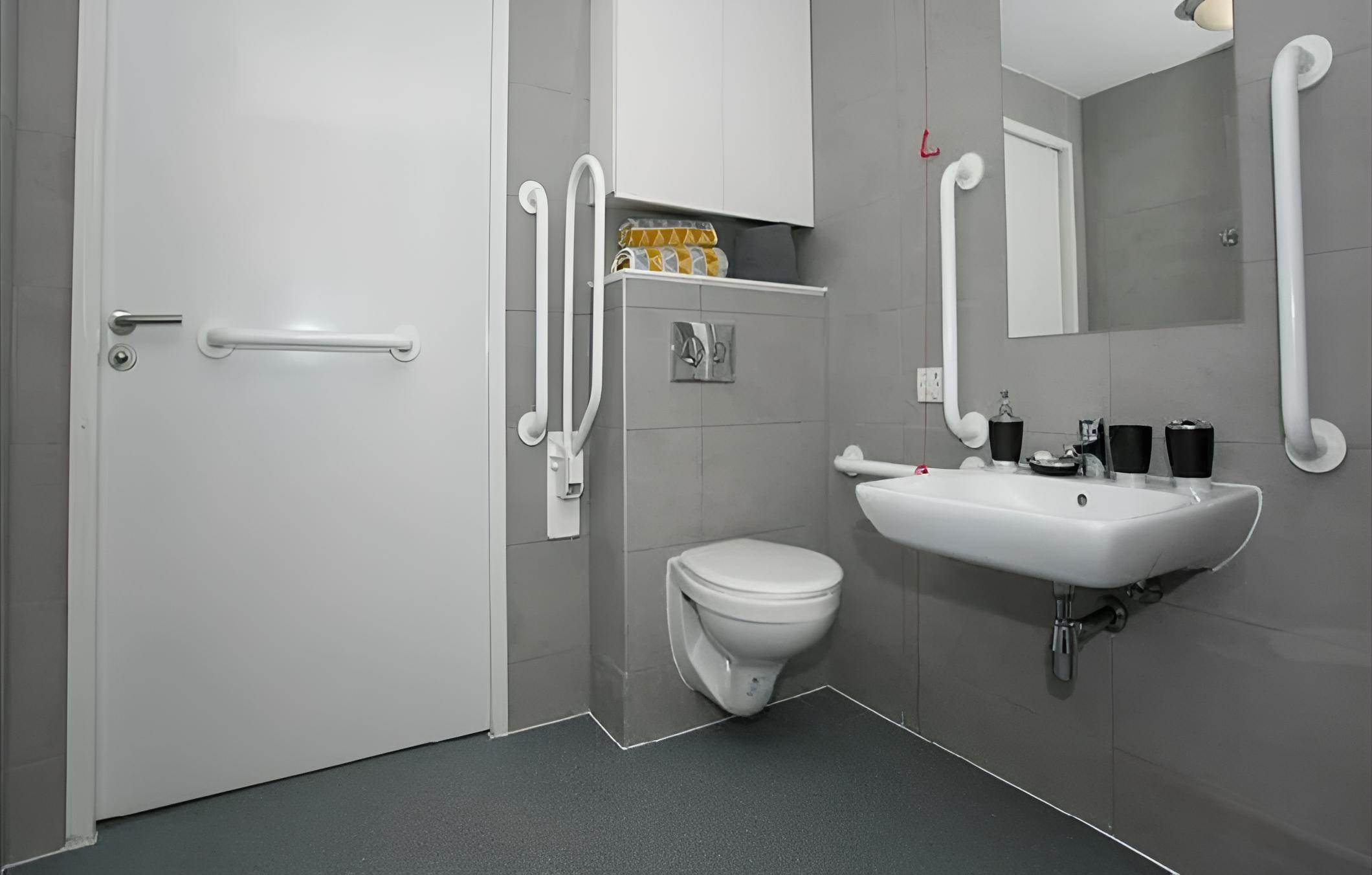 Bright Studios EALING photo 4