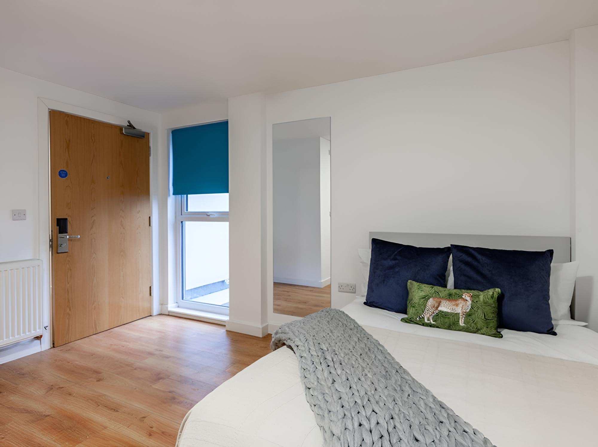 Rooms & Studios for STUDENTS Only BOLTON