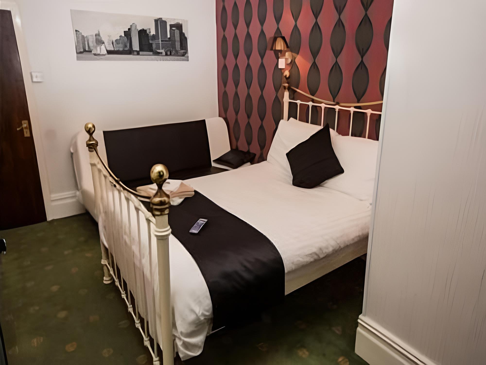 New Osborne Hotel