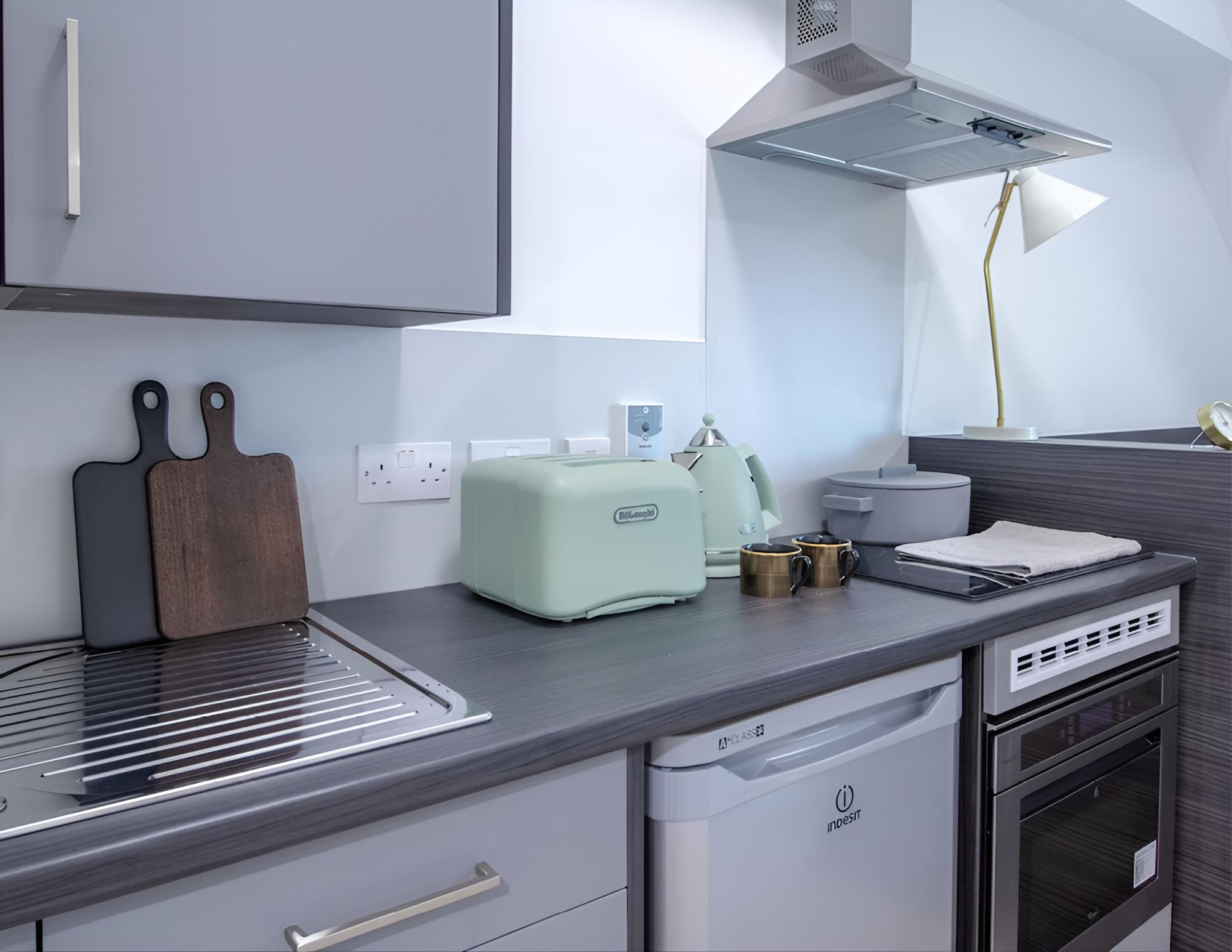 Trendy Studios for Students Only - BATH