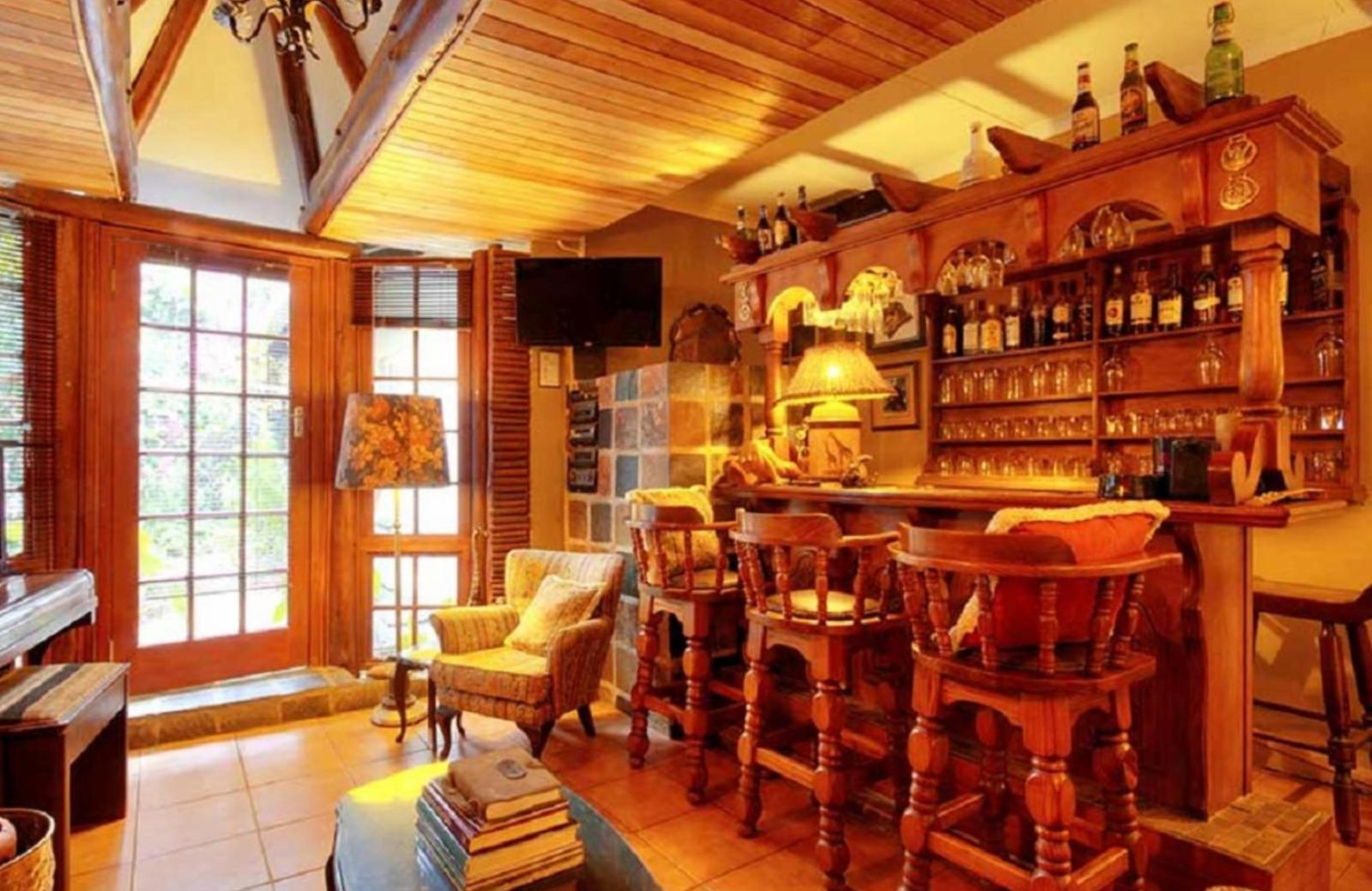 Raptor's Rest Bed and Breakfast, photo 2