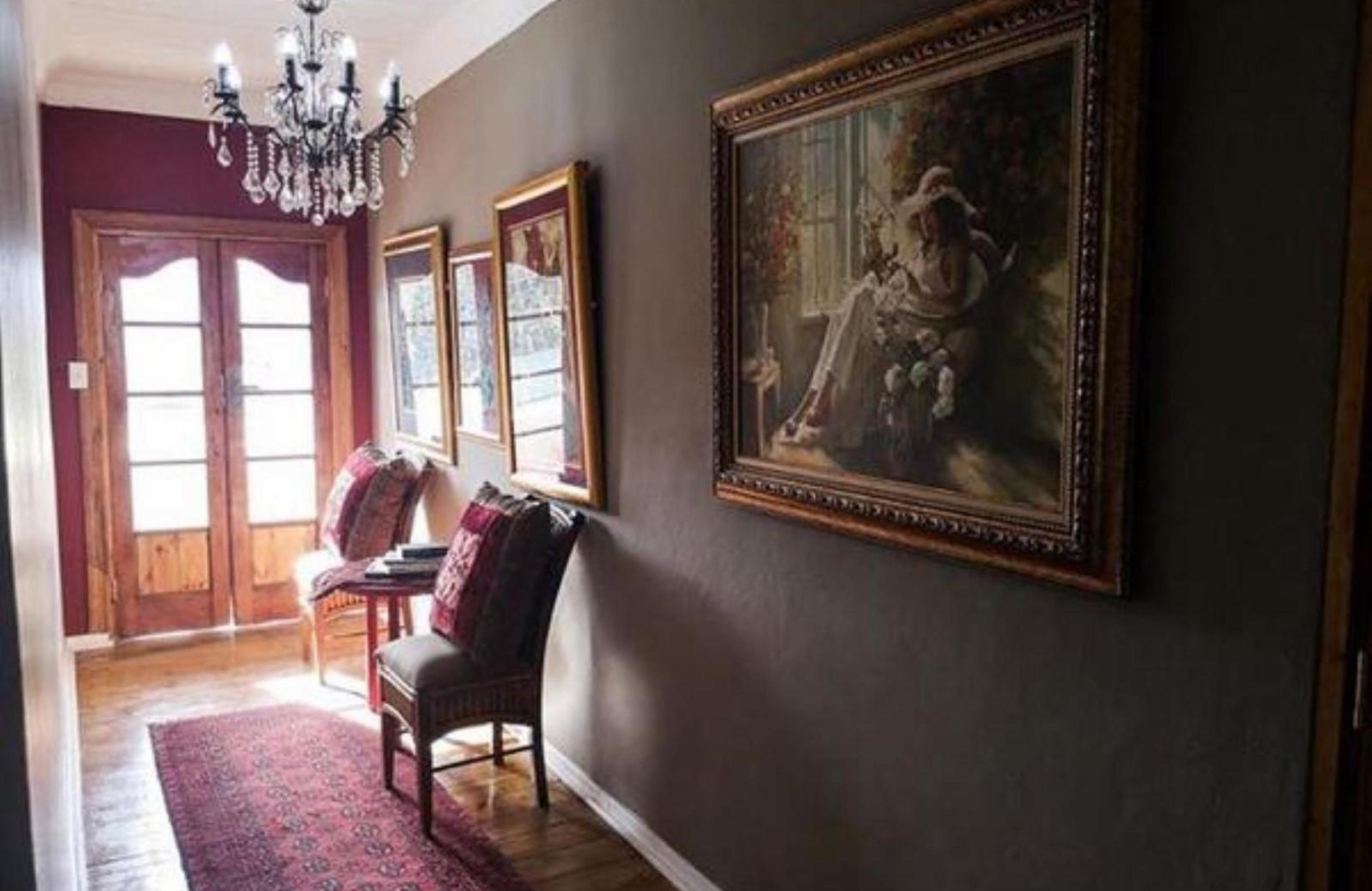 Royal Manor, photo 3