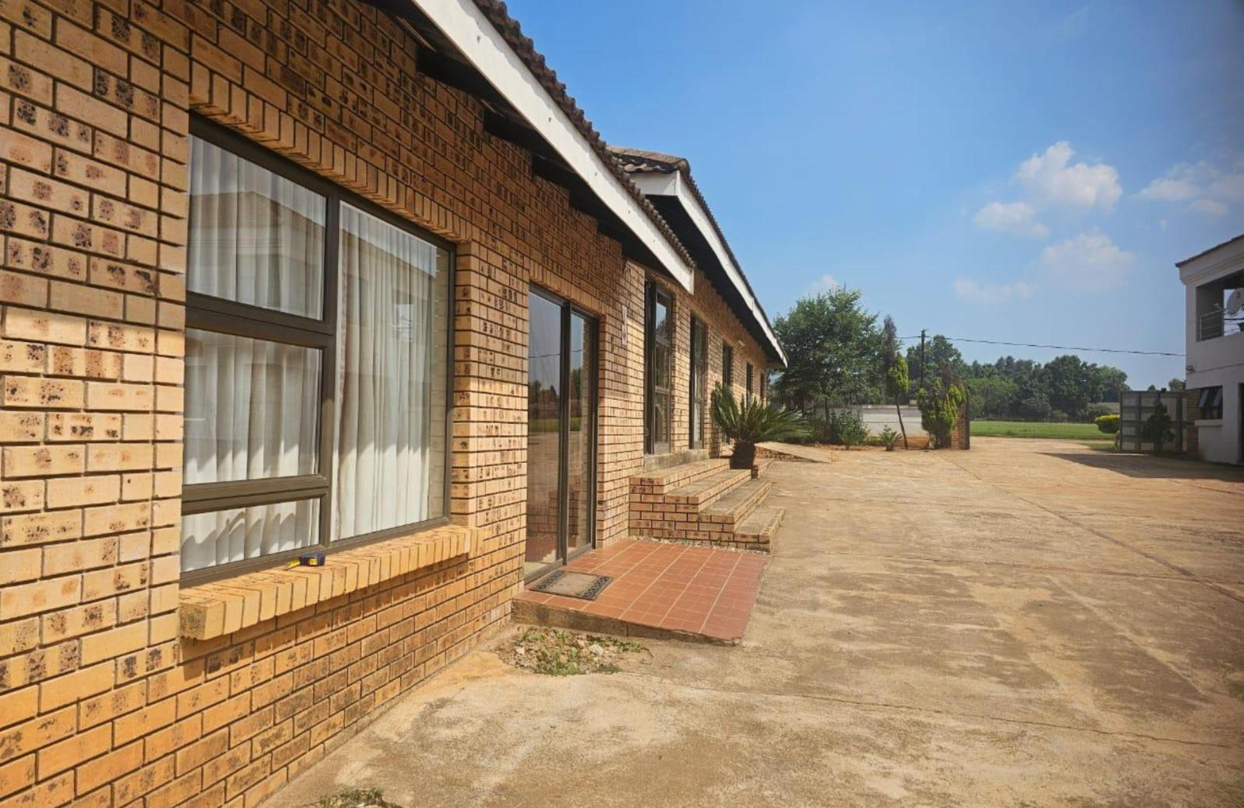 Umaya Guesthouse and Conference Centre, photo 2