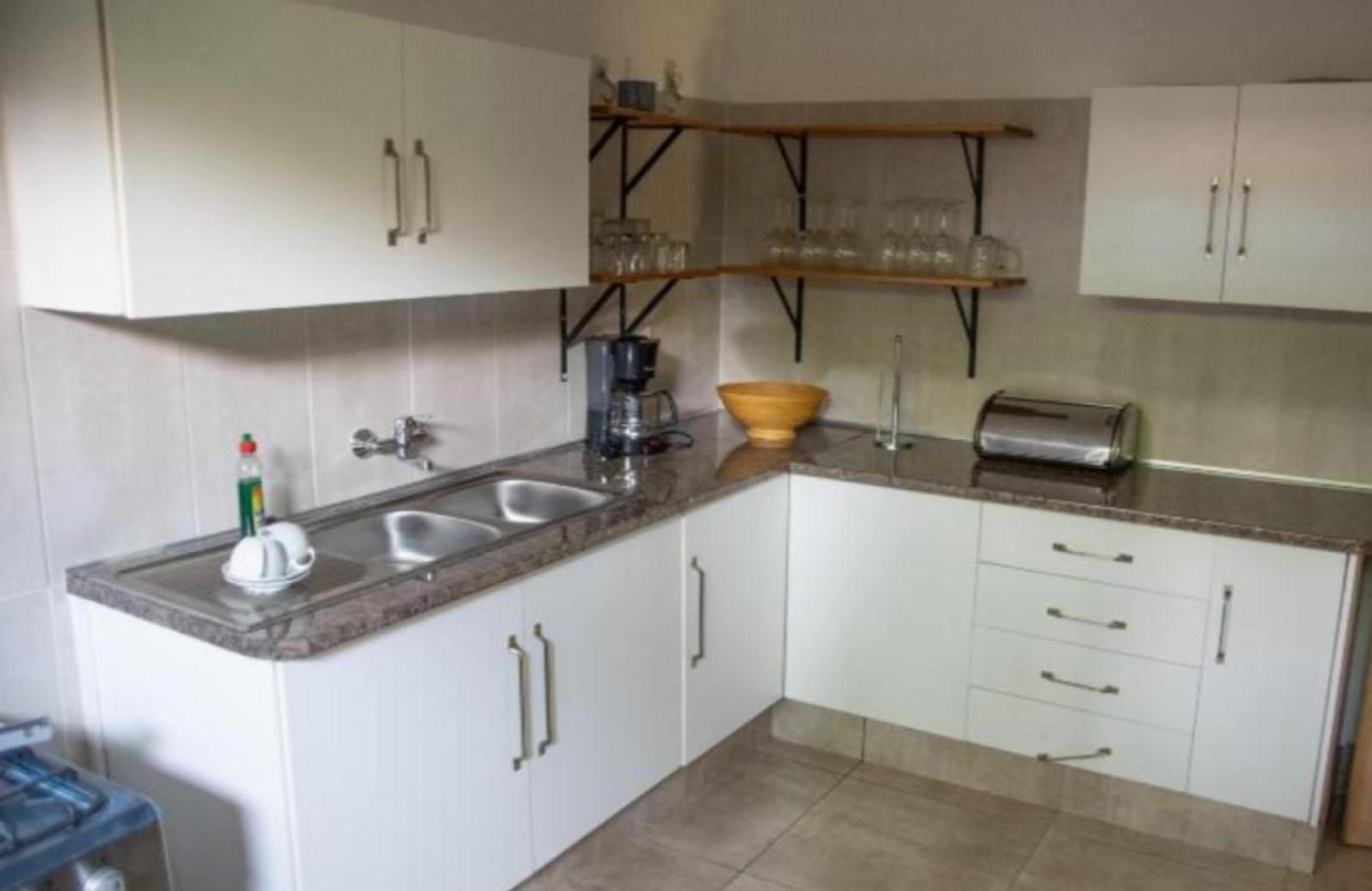 Boven Villa Guest House, photo 32
