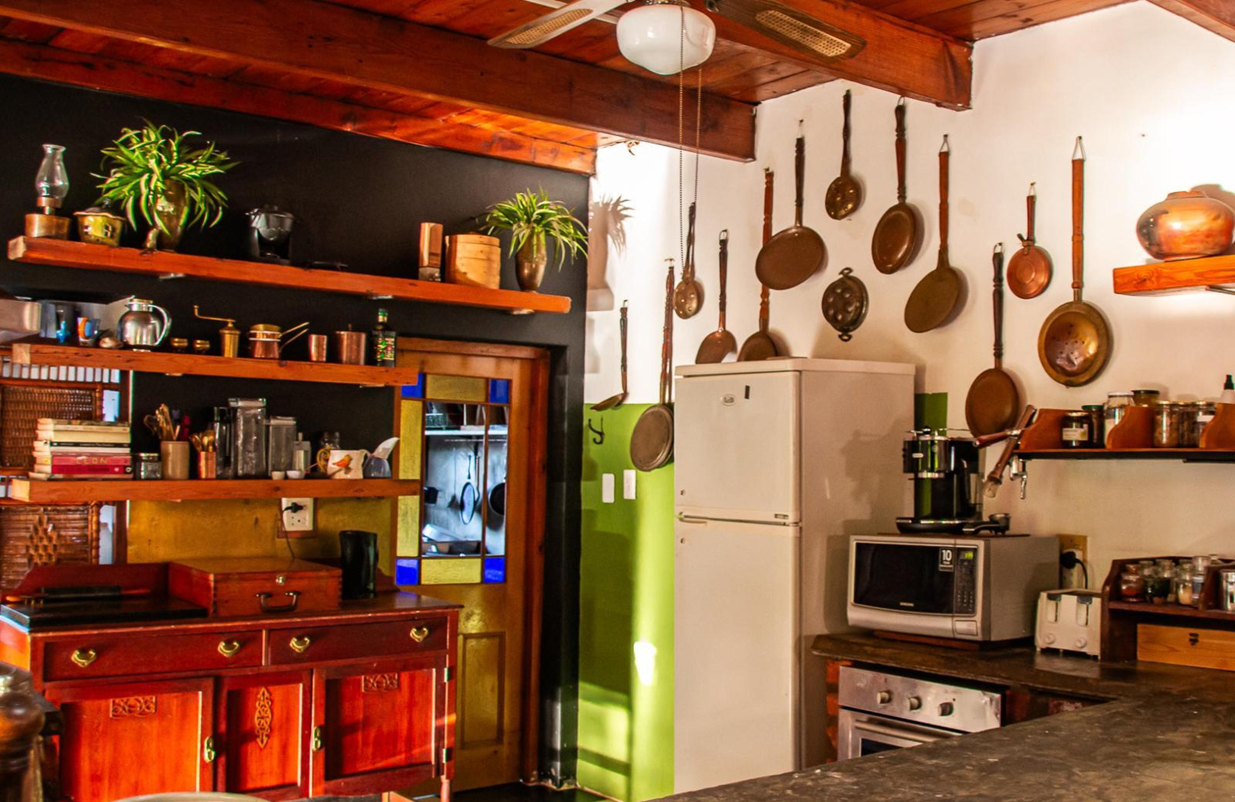 Ebonymoon Guest House & Studio, photo 11