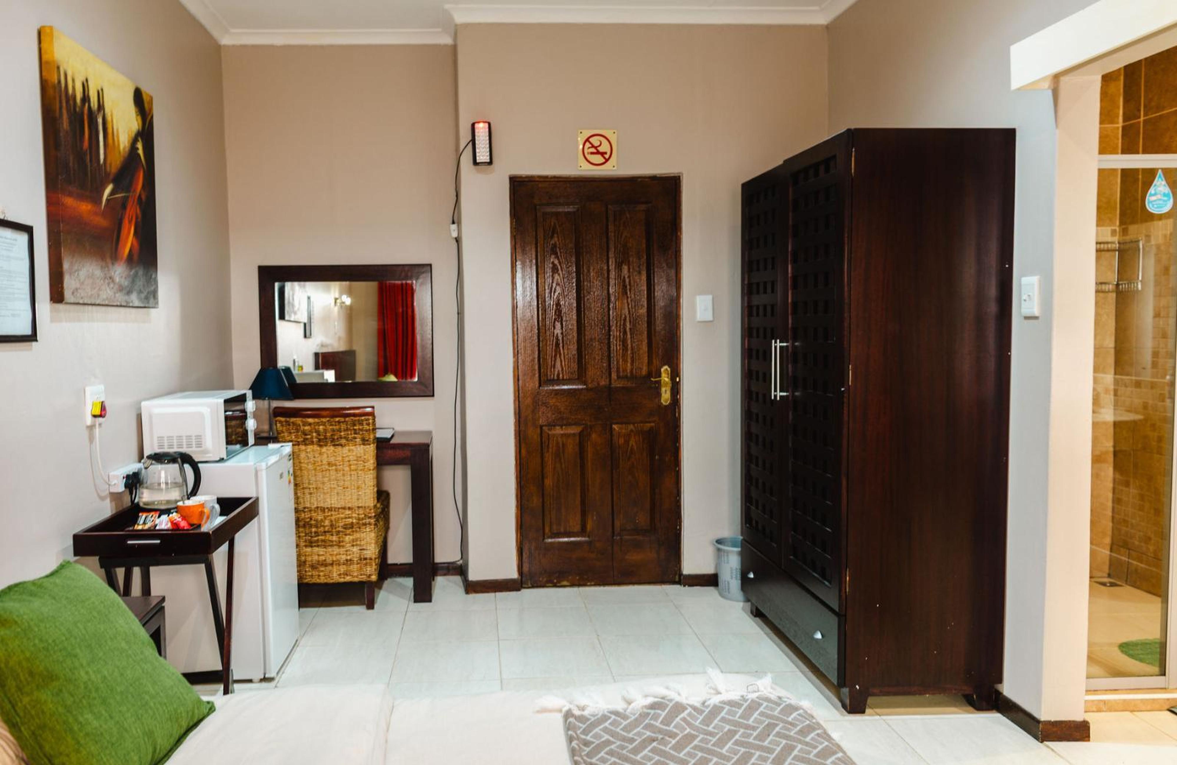 VJ's Guest House, photo 4
