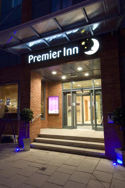 Premier Inn Chester - Railway Station