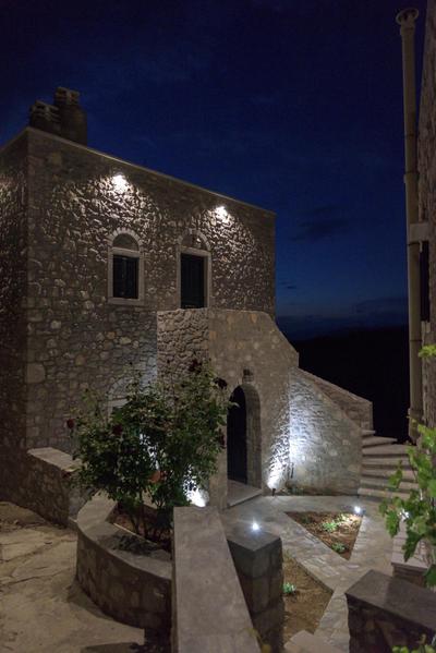 Avgonima All Seasons Hotel