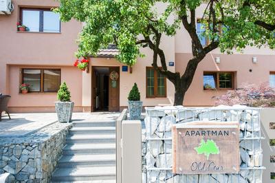 Old Pear Apartment