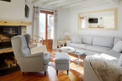 Esquirós by FeelFree Rentals