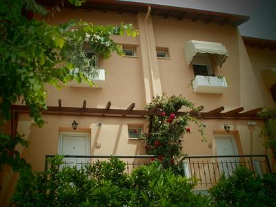 Phyllis Maisonettes