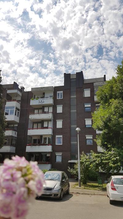 Studio-Apartment VAL - Luxury massage chair - Private SPA- Hot Tub, Infrared Sauna, , Parking with video surveillance, Entry with PIN 0 - 24h, FREE CANCELL