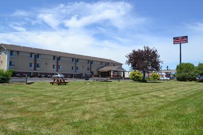 Countryside Inn & Suites Omaha East-Council Bluffs IA