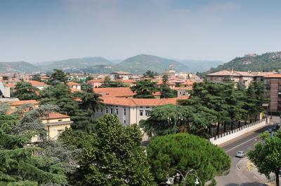Nuova Opera Rooms & Apartment