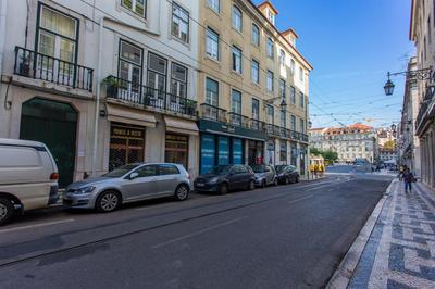 Baixa Modern Three-Bedroom Apartment - by LU Holidays