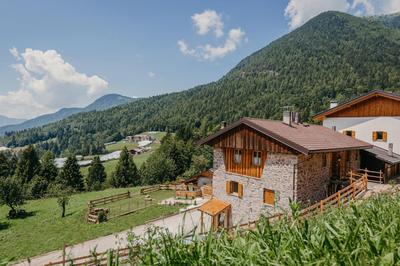 Maso Del Fieno con Sauna Privata e Vista Unica