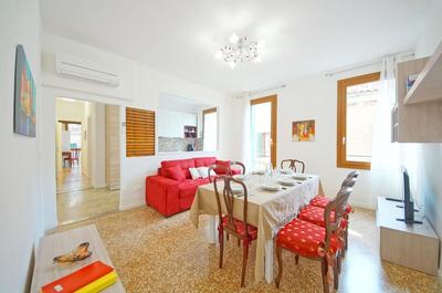 DolceVita Apartments N 374