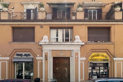Guest Roma House