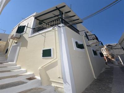 Akadia Syros