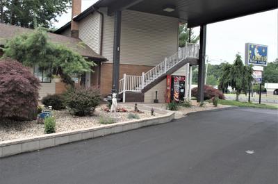Carrier Motor Lodge