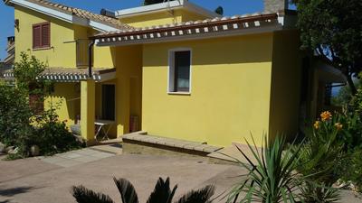 Artistika Golden Apartment