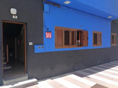 la casa del primo yo trabajo y tú beneficio