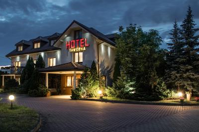 Hotel Restauracja Tawerna Gliwice - duży parking gratis