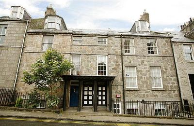 Skene Terrace Apartment